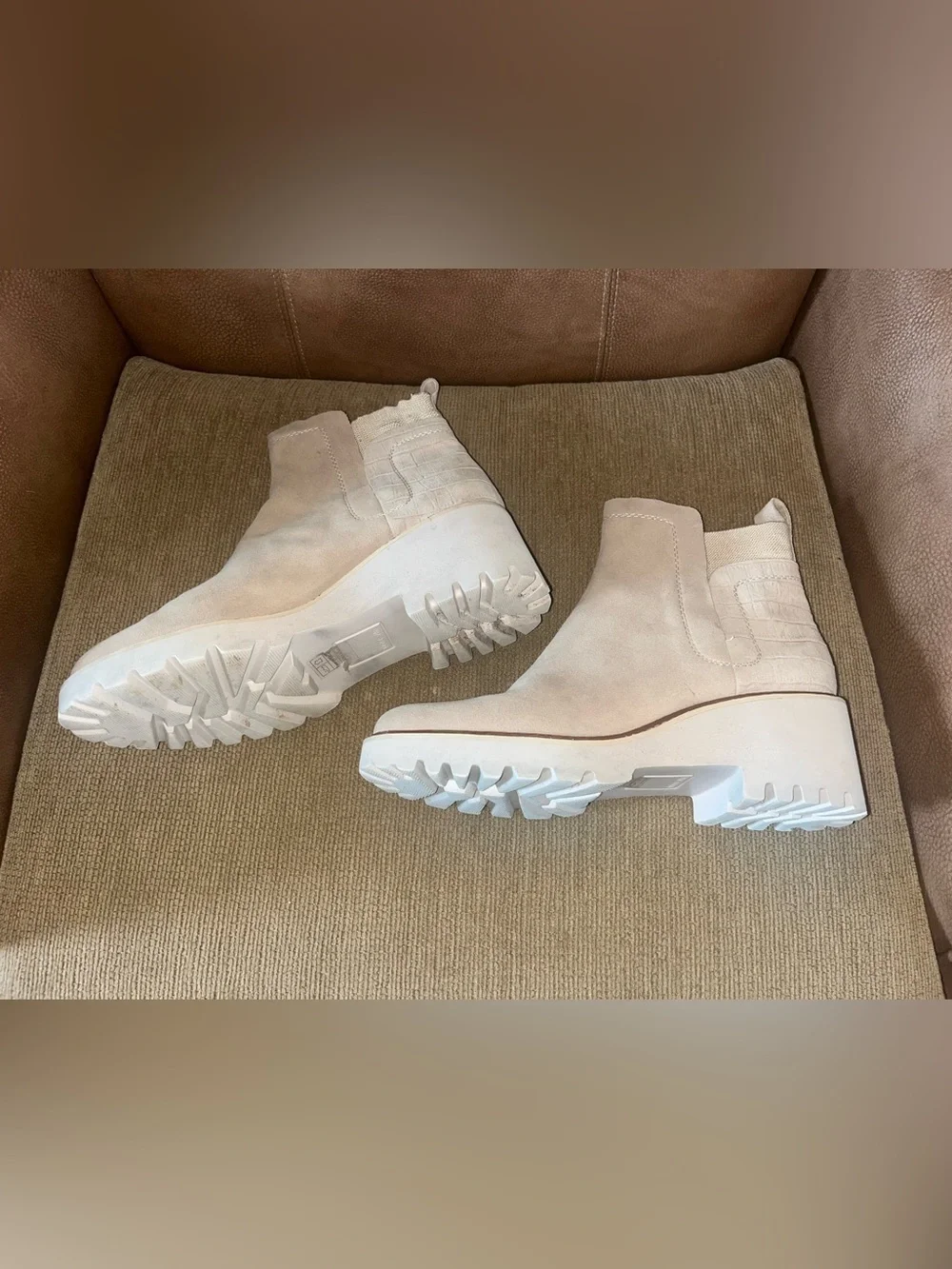 Dolce Vita Huey H20 Boots - Dune Suede size 10 EUC